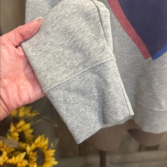 Evereve Gray Heart Graphic Sweatshirt Pima Cotton Crewneck Pullover M - Picture 3 of 10